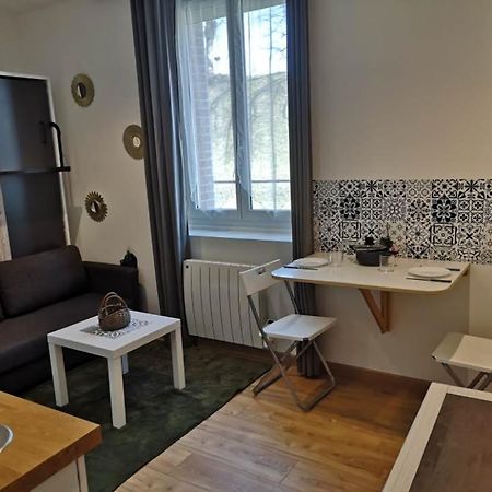 Superbe Studio Face Au Chateau Gisors Ngoại thất bức ảnh